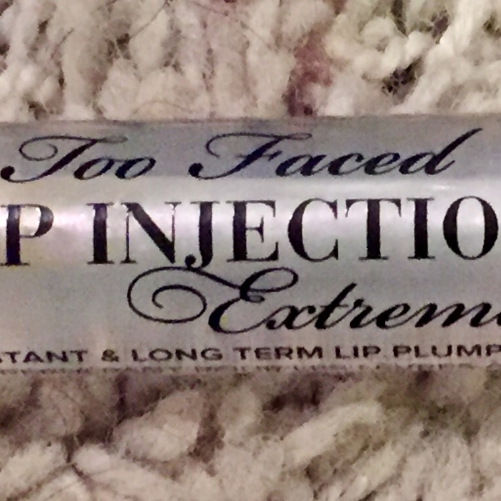 Too Faced Lip Injection Extreme